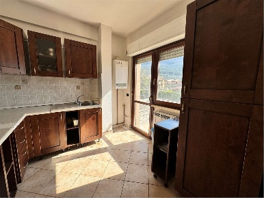 Foto Attico in Via XXV Aprile, Gualdo Tadino Centro di 238 m² con 5 locali