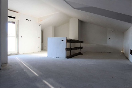 Foto Attico in Via Parona  9, Novara San Martino di 194 m² con 4 locali