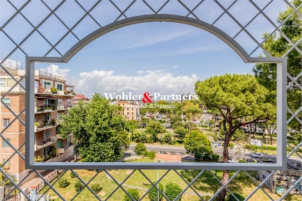 Foto Attico in Via Cesare Ferrero da Cambiano 8, Roma di 257 m² in vendita