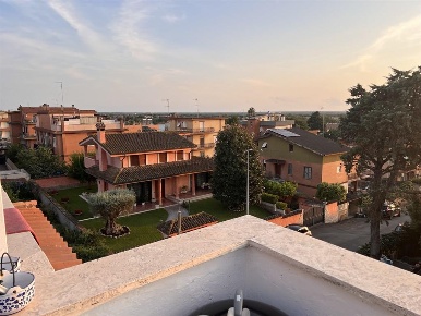 Foto Attico in Via Guglielmo Ciardi, Roma Acilia di 73 m² con 2 locali