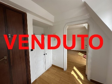 Foto Mansarde in via acqua leggera, Ariccia Centro di 65 m² con 2 locali