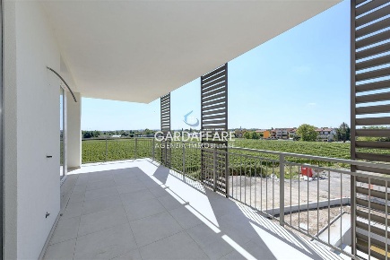 Foto Attico a Desenzano del Garda di 187 m² con 4 locali in vendita