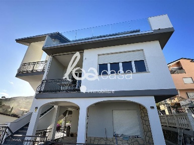 Foto Attico a Loano di 45 m² con 2 locali in affitto