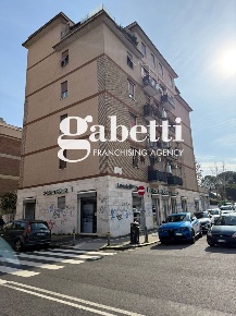 Foto Attico in VINCENZO CESATI, Roma Centocelle di 62 m² con 2 locali