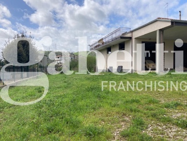 Foto Attico in Via Festola 0, Olevano sul Tusciano di 107 m² in vendita