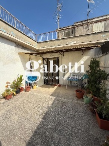 Foto Attico in FRIDIANO CAVARA, Roma Centocelle di 103 m² con 2 locali