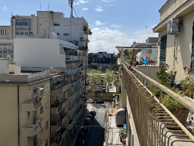 Foto Attico in Via Ravanas 241, Bari Libertà di 130 m² con 5 locali