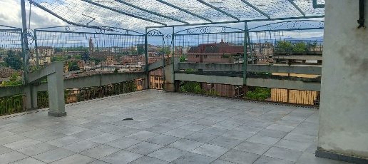 Foto Attico a Modena Viali di 220 m² con 7 locali in vendita