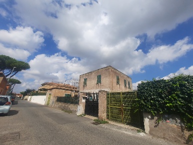 Foto Attico in Via del Tor Fiscale, Roma Arco di Travertino di 85 m²