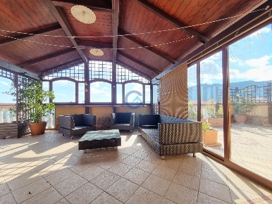 Foto Attico a Squillace Squillace Lido di 318 m² con 7 locali in vendita