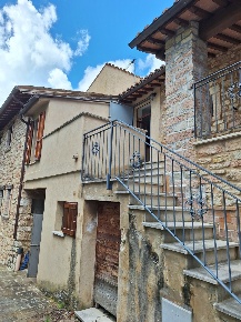 Foto Attico in Via Folignate 1, Visso di 65 m² con 3 locali in vendita