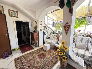 Foto Mansarde a Ameglia Fiumaretta Di Ameglia di 120 m² con 5 locali