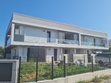 Foto Appartamento in Via Tiepolo, Noventa Vicentina Centro di 140 m²