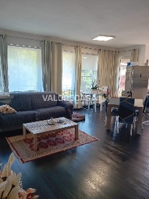 Foto Attico a Carrara Centro di 110 m² con 4 locali in vendita