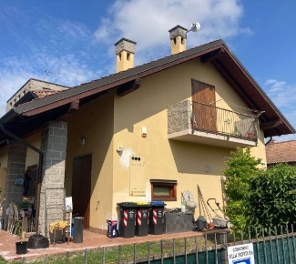 Foto Mansarde in Via Gavino Lugano 9, Casalnoceto di 92 m² con 4 locali