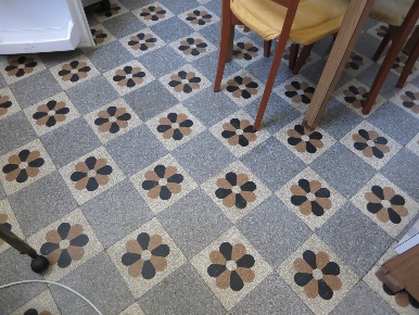 Foto Attico a Sarzana Centro di 98 m² con 5 locali in vendita