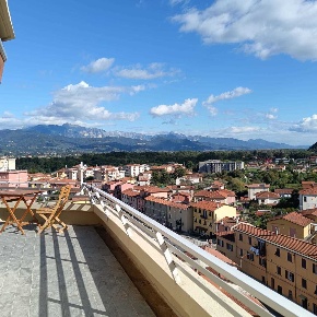 Foto Attico a Arcola Romito Magra di 210 m² con 10 locali in vendita