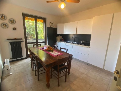 Foto Villa a schiera in Strada della Regina, Gossolengo di 250 m²