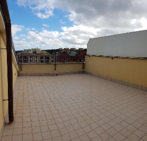 Foto Attico in Via Umberto 400, Canicattini Bagni di 64 m² con 2 locali