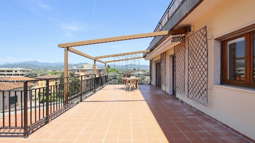 Foto Attico in Via delle Città Gemelle 1275, Lucca San Donato di 180 m²