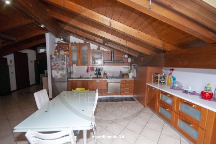 Foto Mansarde in Via Alessandro Volta, Marudo di 104 m² con 3 locali