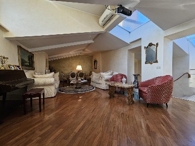 Foto Attico a Siena Provenzano di 150 m² con 6 locali in vendita