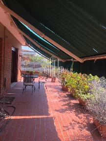 Foto Attico a Massa Marina di Massa Centro di 130 m² con 6 locali