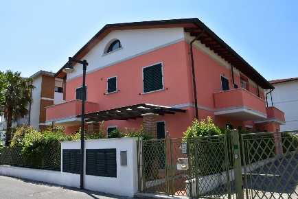 Foto Attico a Massa di 60 m² con 3 locali in affitto