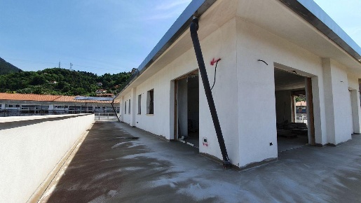 Foto Attico a Massa Centro di 190 m² con 5 locali in vendita