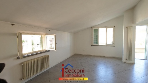Foto Attico a Vinci Centro di 120 m² con 5 locali in vendita