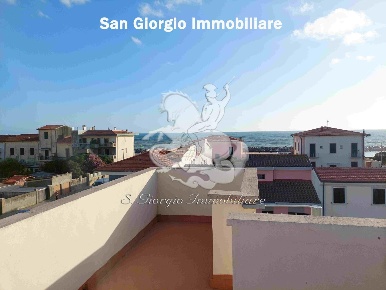 Foto Attico a Pisa Marina di Pisa di 108 m² con 4 locali in vendita