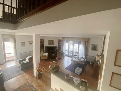 Foto Attico a Pisa Santa Maria di 180 m² con 8 locali in vendita