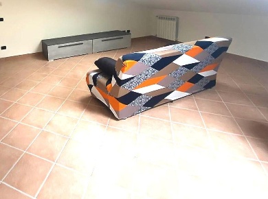 Foto Attico a Montignoso Debbia, Cervaiolo di 80 m² con 2 locali in vendita
