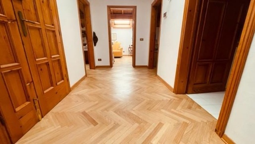 Foto Attico a Pisa Marina di Pisa di 125 m² con 5 locali in vendita