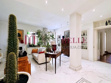 Foto Attico a Massa Marina di Massa Centro di 100 m² con 4 locali