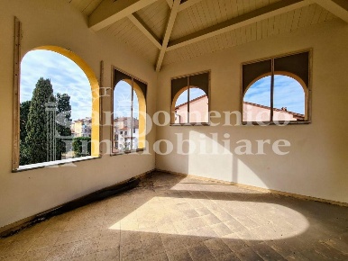Foto Attico a Pisa Sant'Antonio di 200 m² con 8 locali in vendita
