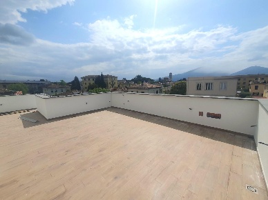 Foto Attico a Lucca Sant'Anna di 105 m² con 2 locali in vendita