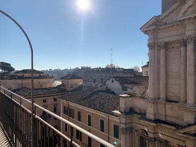 Foto Attico in Piazza di Campitelli 2 2, Roma Largo Argentina con 10 locali
