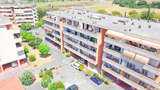 Foto Attico in Via Giorgio De Lullo, Roma Malafede di 64 m² con 2 locali
