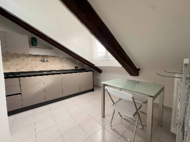 Foto Attico in Via Cernaia, Torino Cittadella di 34 m² con 2 locali