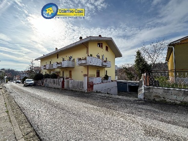 Foto Attico in via insorti bosco martese, Teramo Centro di 80 m² in vendita