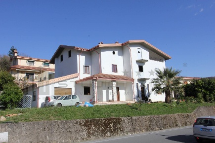 Foto Attico in Via Nazionale, Marzi di 152 m² con 5 locali in vendita