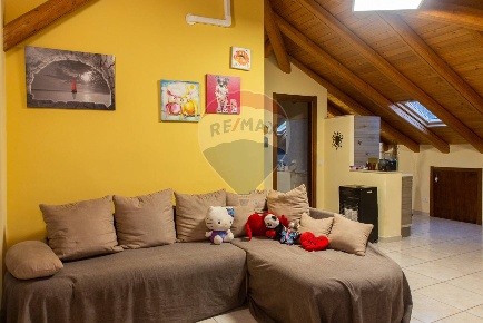 Foto Attico in Via Scacchiere, Zafferana Etnea Centro di 83 m² con 1 locali