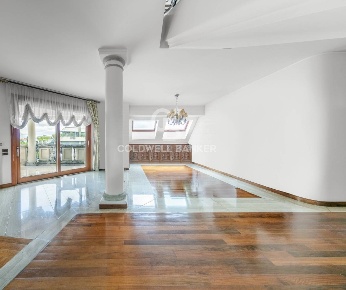 Foto Attico in Pergolesi, Busto Arsizio Tribunale di 290 m² con 7 locali