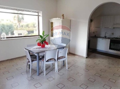 Foto Appartamento in Via Salvatore vitale, Trappeto Centro di 122 m²