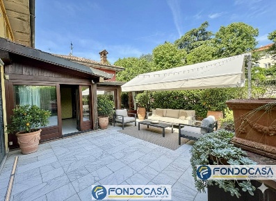 Foto Attico a Coccaglio di 245 m² con 5 locali in vendita