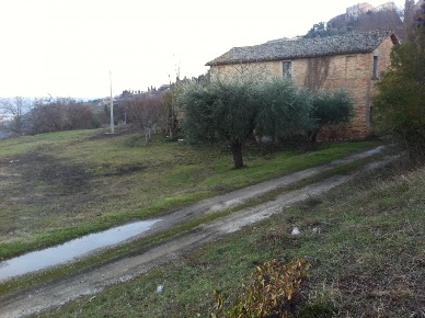 Foto Attico a Monsampolo del Tronto Centro di 160 m² con 10 locali