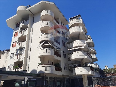 Foto Attico in Piazza Aldo Moro, Caserta Corso Trieste di 93 m² in vendita