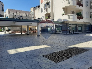 Foto Attico in Piazza Aldo Moro, Caserta Corso Trieste di 93 m² in vendita