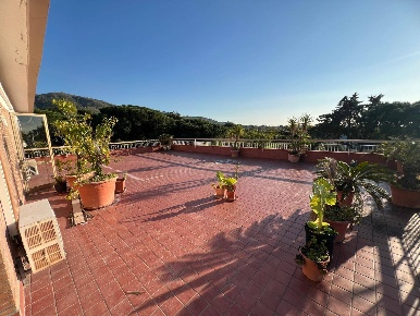 Foto Attico in via caroseli, San Sebastiano al Vesuvio di 160 m² in vendita
